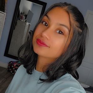 Meet your Posher, Amelia